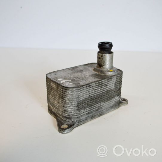 Audi A5 8T 8F Radiatore dell’olio del motore 06J117021J