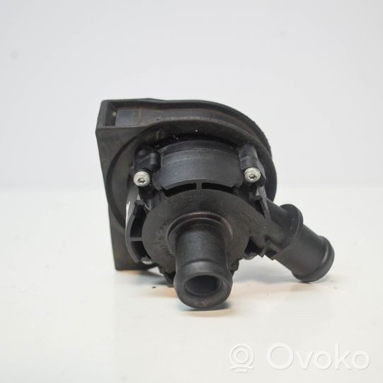 Audi Q3 8U Pompa elettrica dell’acqua/del refrigerante ausiliaria 5G0965567A