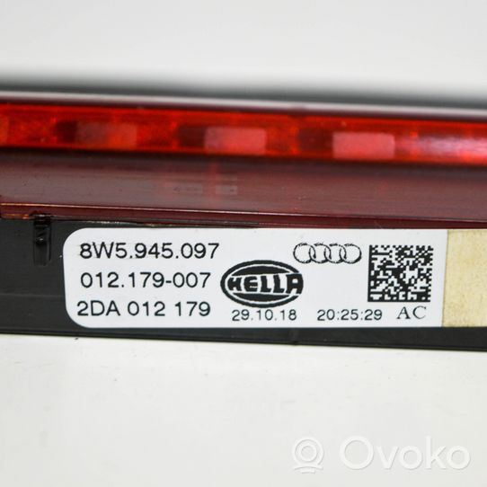 Audi A4 S4 B9 Trzecie światło stop 8W5945097