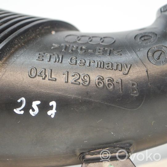 Audi A4 S4 B9 Rura / Wąż dolotowy powietrza 04L129661B