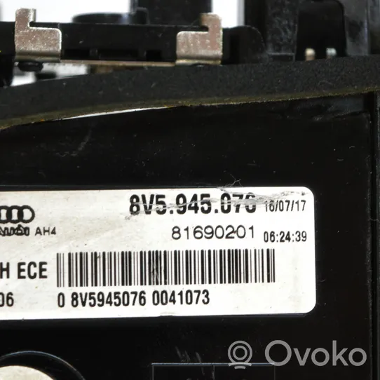 Audi A3 S3 8V Takaluukun takavalot 8V5945076