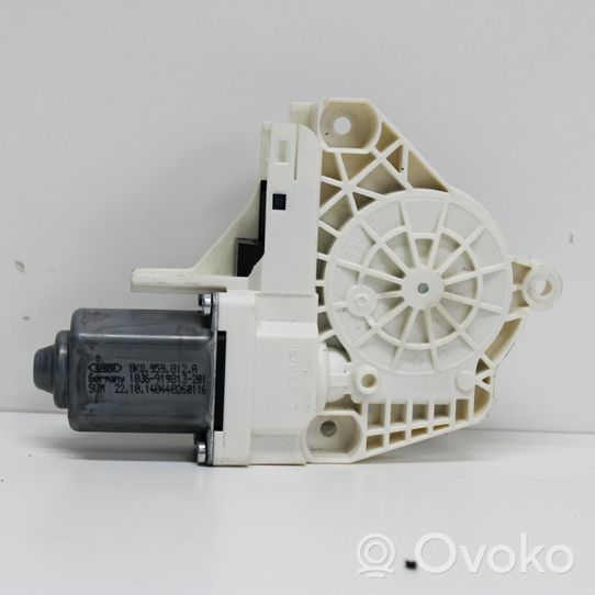 Volkswagen Touareg II Motorino alzacristalli della portiera posteriore 8K0959812A