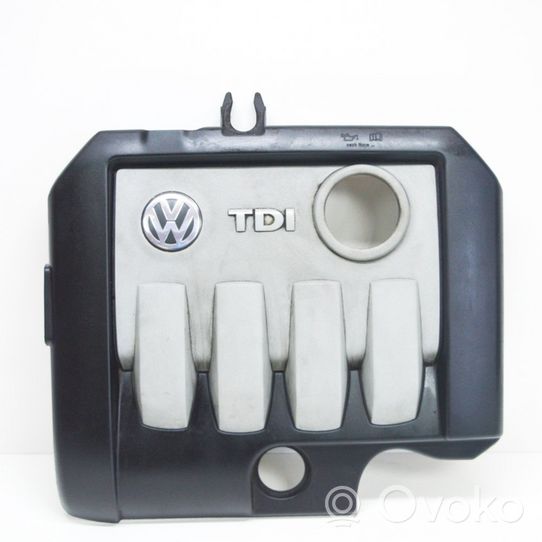 Volkswagen Jetta III Крышка двигателя (отделка) 03G103925BJ