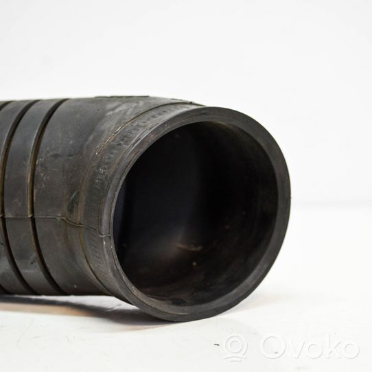 Volkswagen PASSAT B5 Tube d'admission d'air 8D0129615J