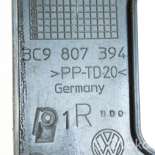 Volkswagen PASSAT B6 Uchwyt / Mocowanie zderzaka tylnego 3C9807394