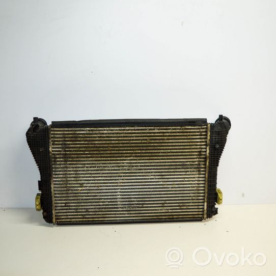 Volkswagen Jetta VI Chłodnica powietrza doładowującego / Intercooler 1K0145803BM