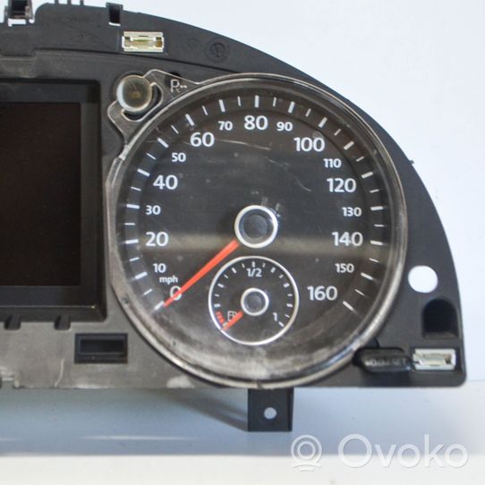 Volkswagen PASSAT B7 Speedometer (instrument cluster) 3AA920970J