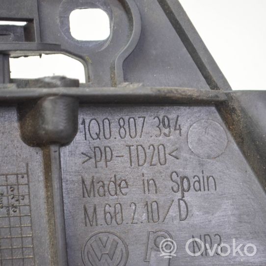 Volkswagen Eos Задний держатель бампера 1Q0807394