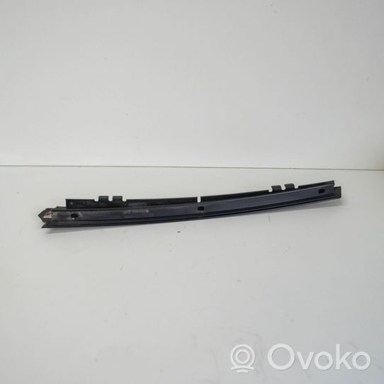 Volkswagen Golf V Rivestimento modanatura del vetro della portiera posteriore 1K9839904C