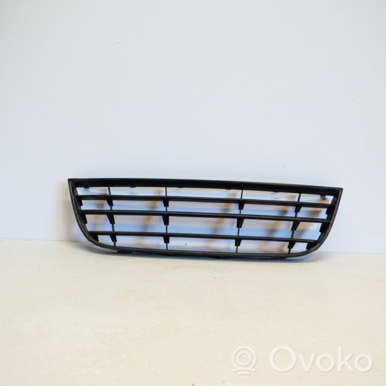 Volkswagen Polo Etupuskurin alempi jäähdytinsäleikkö 6Q0853677B