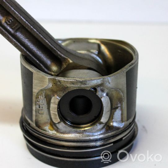 Honda CR-V Piston 