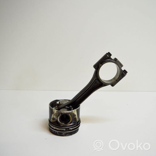 Volkswagen Golf VI Piston 034021110