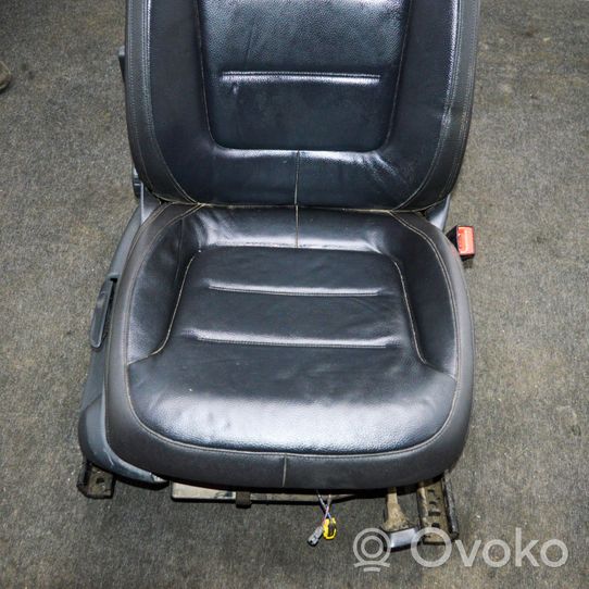 Volkswagen Touareg II Asiento delantero del pasajero 