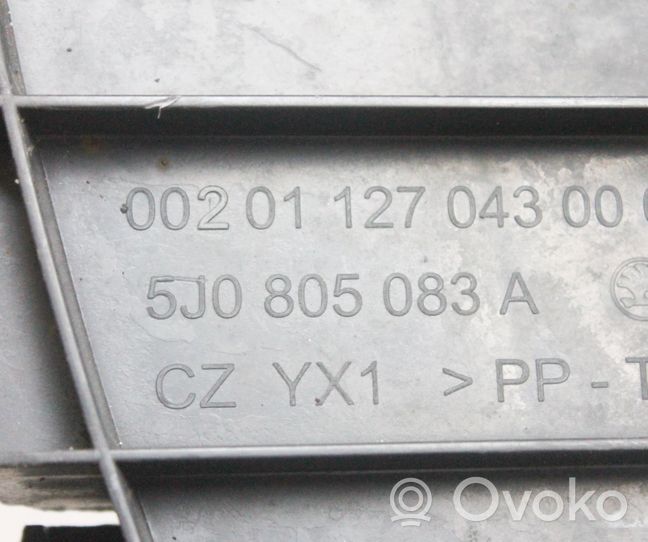 Skoda Fabia Mk2 (5J) Osłona dolna zbiornika paliwa 5J0805083A