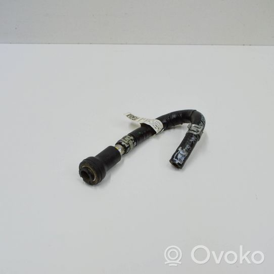 Audi A4 S4 B9 Tuyau d'alimentation conduite de carburant 06L133986AA