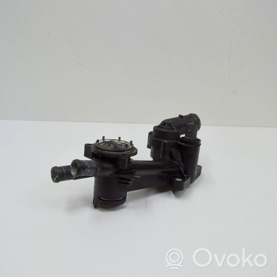 Audi A3 S3 8P Boîtier de thermostat 03C121026AC