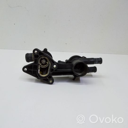 Volkswagen Tiguan Obudowa termostatu 03C121111P