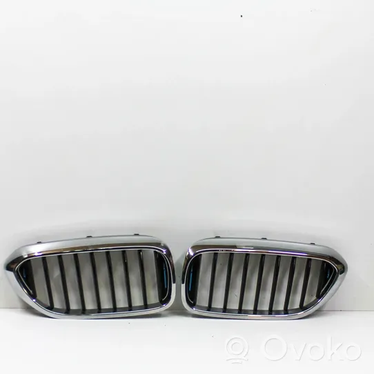 BMW 5 G30 G31 Atrapa chłodnicy / Grill 7390863