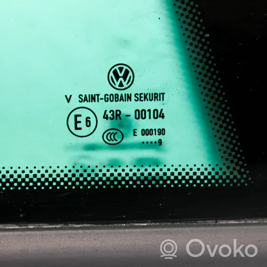 Volkswagen Scirocco Aizmugurējais virsbūves sānu stikls 1K8845042AC