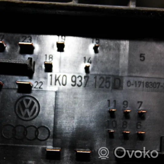Volkswagen Caddy Boîte à fusibles 5K0937809A