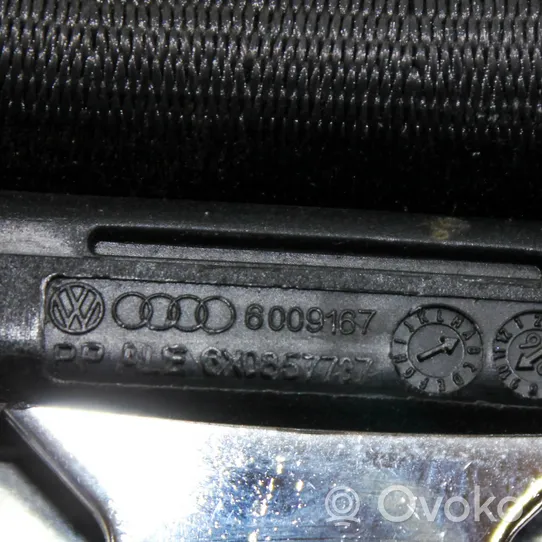 Volkswagen Touran I Third row seat belt 6X0857737