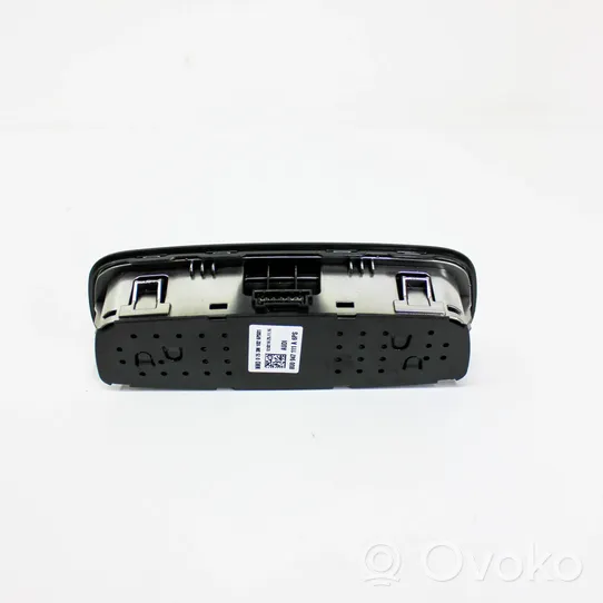 Audi Q3 8U Illuminazione sedili anteriori 8U0947111A