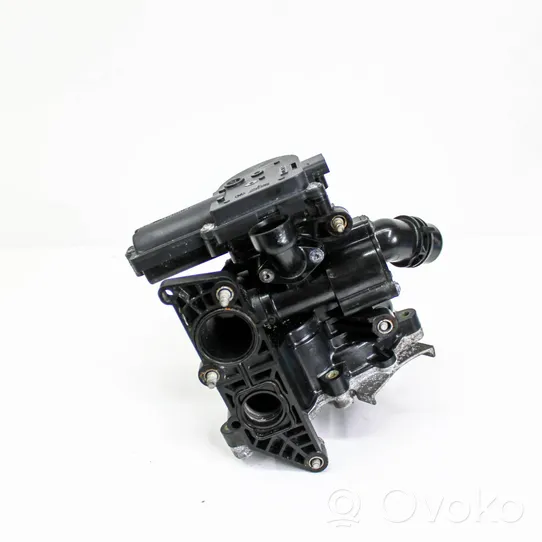 Audi Q5 SQ5 Pompe de circulation d'eau 06L121111P