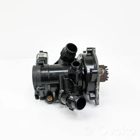 Audi Q5 SQ5 Pompe de circulation d'eau 06L121111P