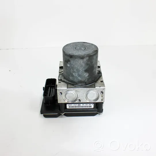 Audi A4 S4 B8 8K ABS Pump 8K0907379CP