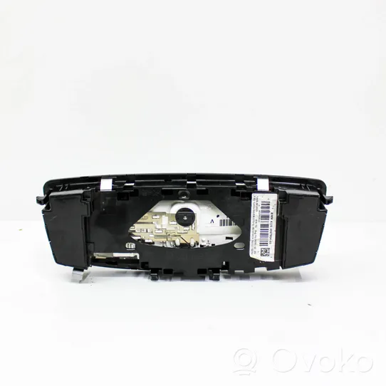 BMW 2 F22 F23 Etuistuimen valo 61314527904