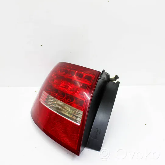 Audi A6 S6 C6 4F Lampa tylna 4F9945221C