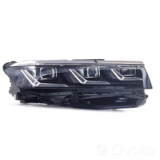 Volkswagen Touareg III Faro delantero/faro principal 761941082B