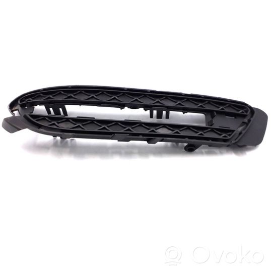 Mercedes-Benz E W212 Front bumper lower grill A2128851523