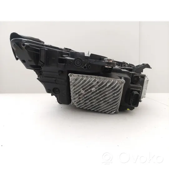 Mercedes-Benz SL R232 Lampa przednia A2329061703