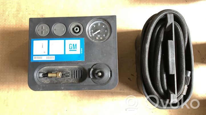 Opel Zafira B Tire air pump compressor 