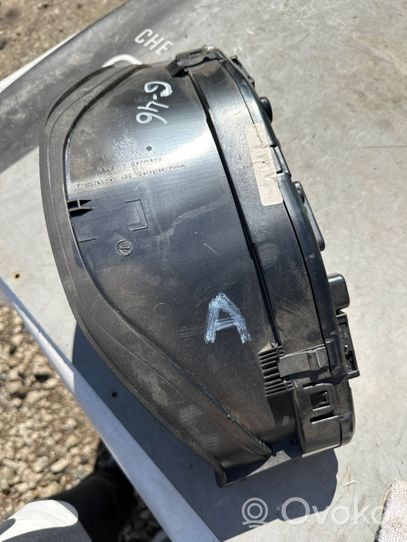 Mercedes-Benz E W210 Speedometer (instrument cluster) 87001357