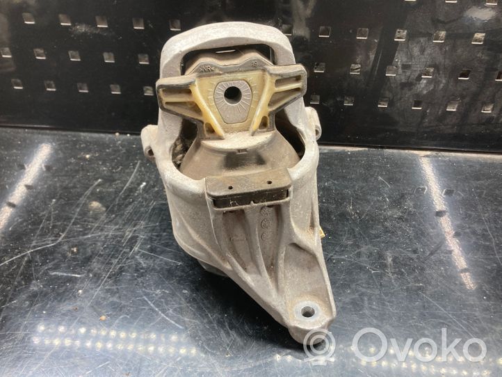 Audi A5 Soporte de montaje del motor 8W0199371AT