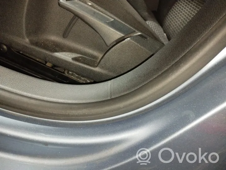 Volkswagen Golf SportWagen Gumowa uszczelka drzwi przednich 