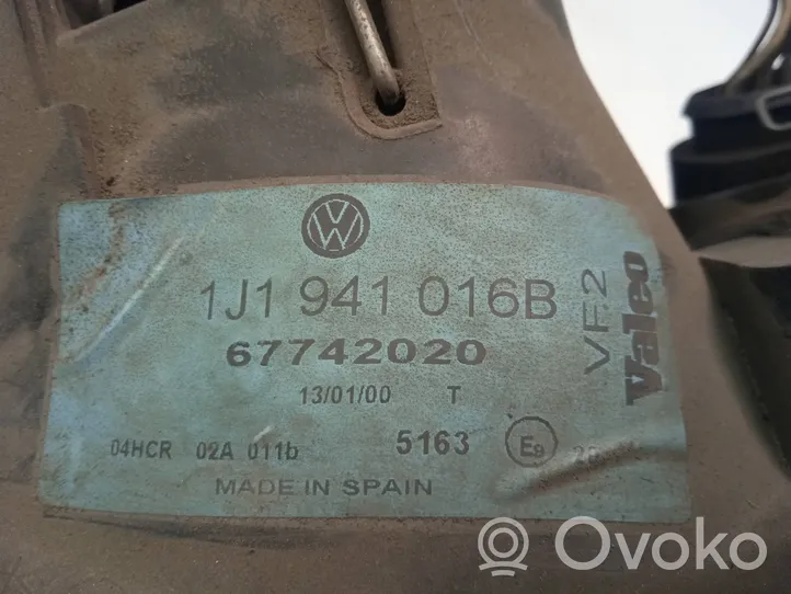 Volkswagen Golf SportWagen Etu-/Ajovalo 1J1941016B
