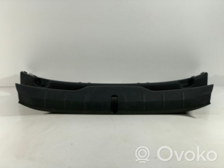 Volvo C30 Rivestimento di protezione sottoporta del bagagliaio/baule 08687734