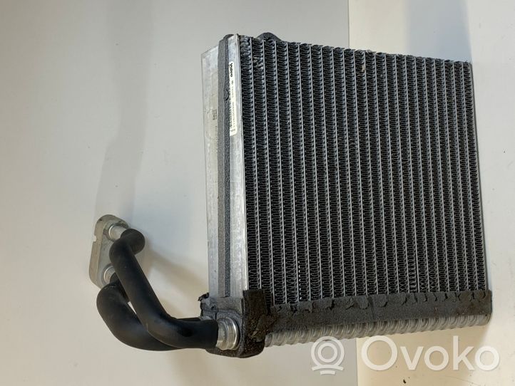 Volvo C30 Pečiuko radiatorius 30767330