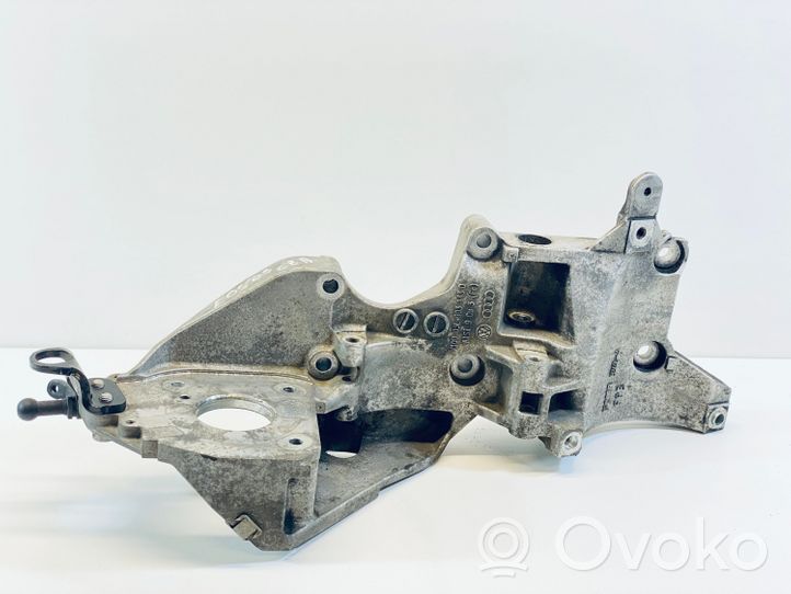 Volkswagen Eos Support pompe injection à carburant 03L903143D