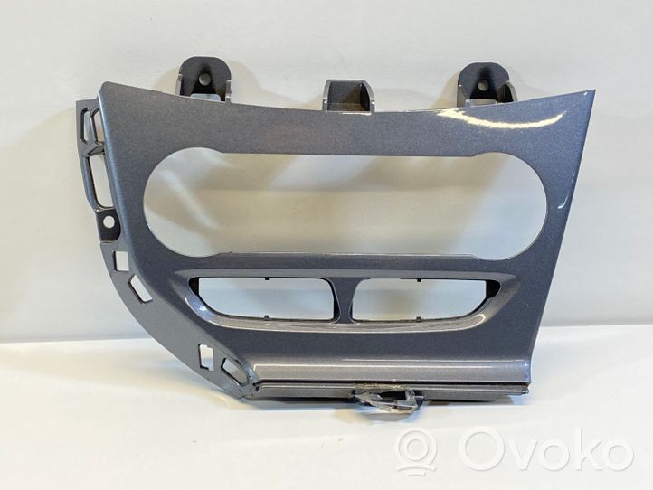 Ford Focus Console centrale, commande chauffage/clim BM5118522BW