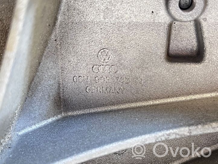 Audi A4 S4 B8 8K Mocowanie / uchwyt filtra oleju 06H903143H