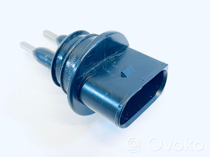 Volkswagen PASSAT B6 Capteur de niveau de liquide lave-glace 7M0919376