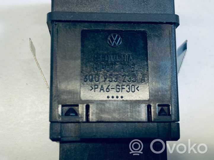 Volkswagen Polo IV 9N3 Hazard light switch 6Q0953235A