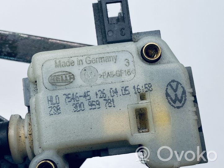 Volkswagen Phaeton Takaluukun/tavaratilan lukon vastakappale 3D5827511D
