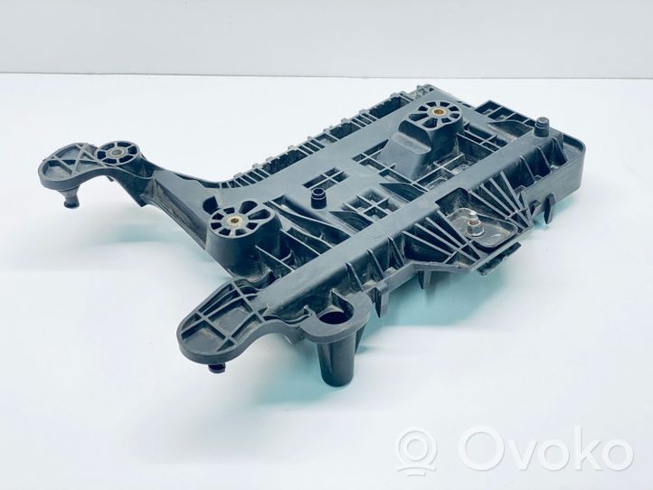 Volkswagen PASSAT CC Battery tray 1K0915333H