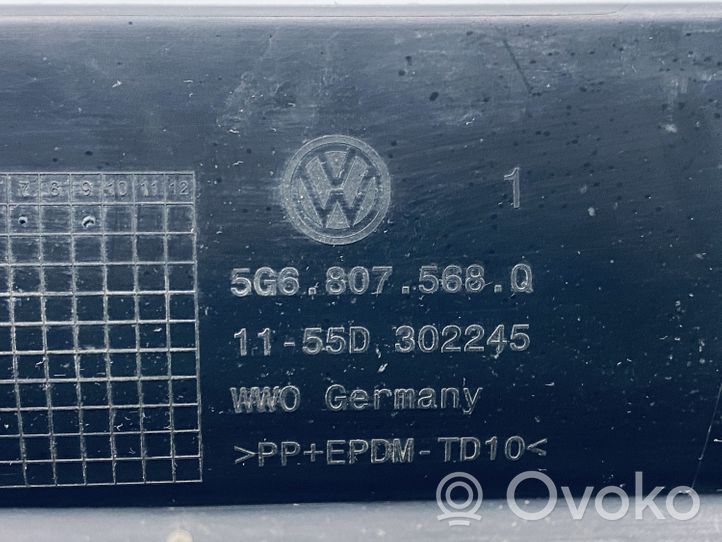 Volkswagen Golf VII Rivestimento della parte inferiore del paraurti posteriore 5G6807568Q