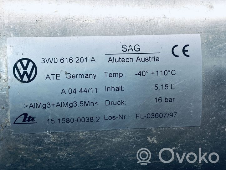 Volkswagen Phaeton Accumulateur de pression de réservoir suspension pneumatique 3W0616201A